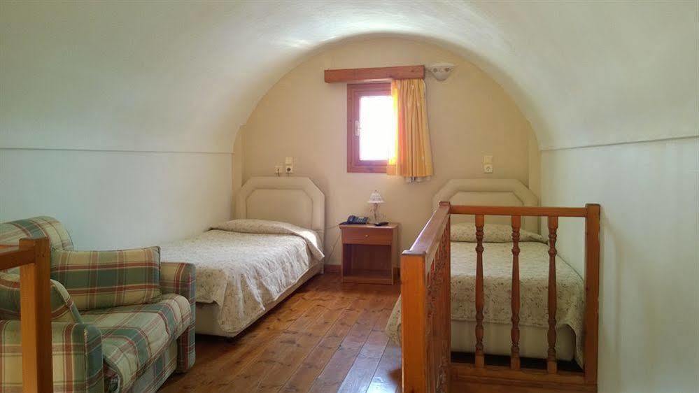 Anemomilos Suites Fira  Dış mekan fotoğraf