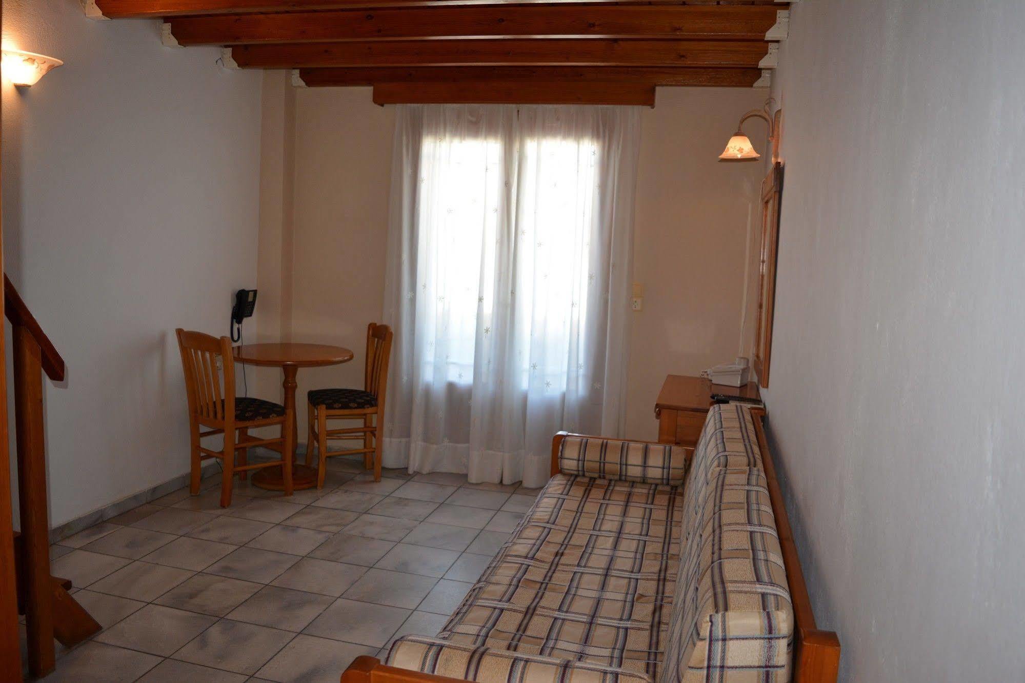 Anemomilos Suites Fira  Dış mekan fotoğraf