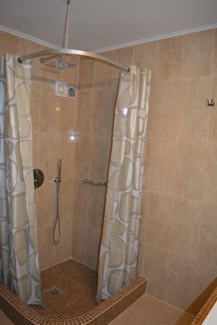Anemomilos Suites Fira  Dış mekan fotoğraf