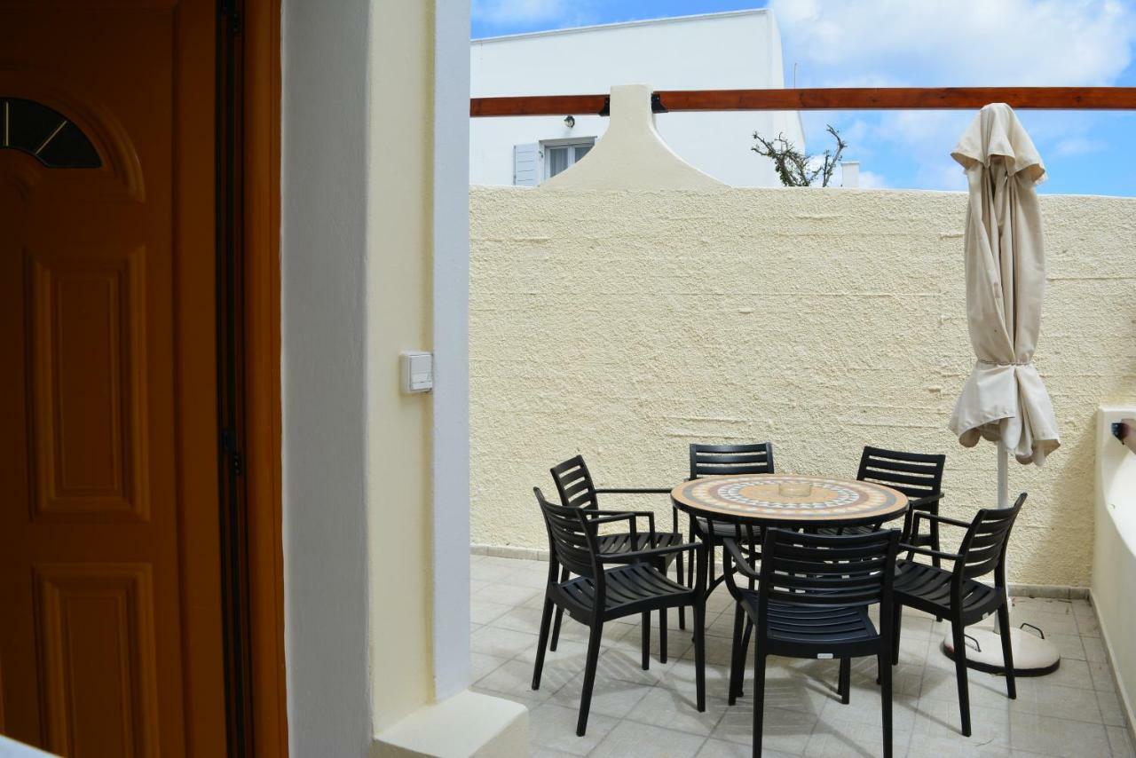 Anemomilos Suites Fira  Dış mekan fotoğraf